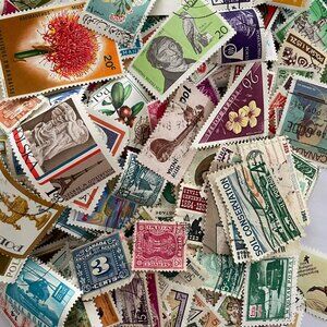 400 WORLD POSTAGE STAMPS (used)SOME RARE AND OLD